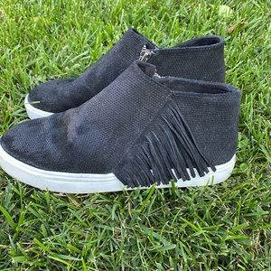 minnetonka sneakers